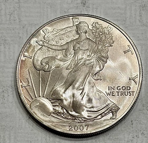 2007 uncirculated 1 oz Silver Eagle Dollar