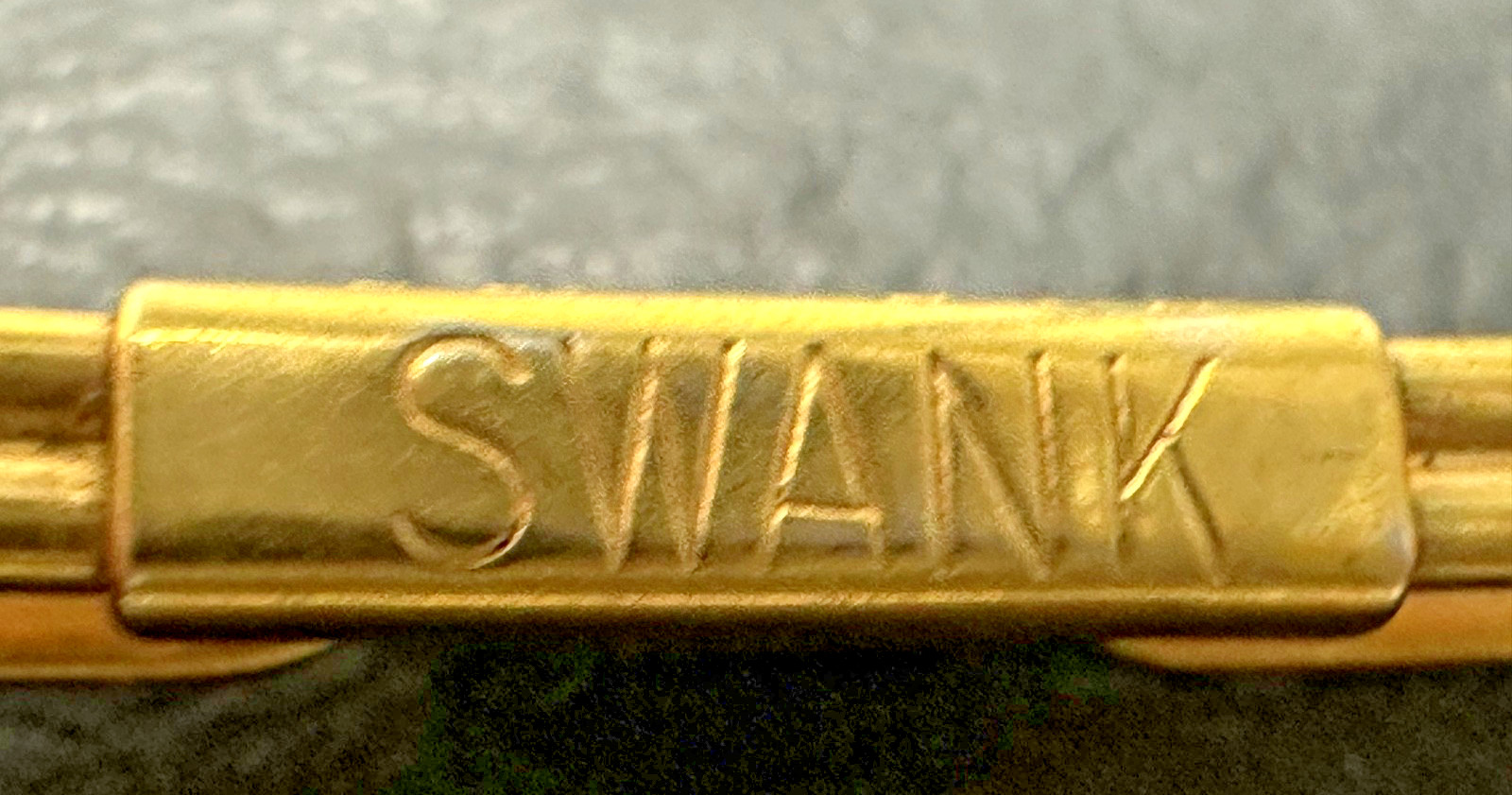 TWO VINTAGE SWANK GOLD TONE COLLAR BAR CLIPS M220