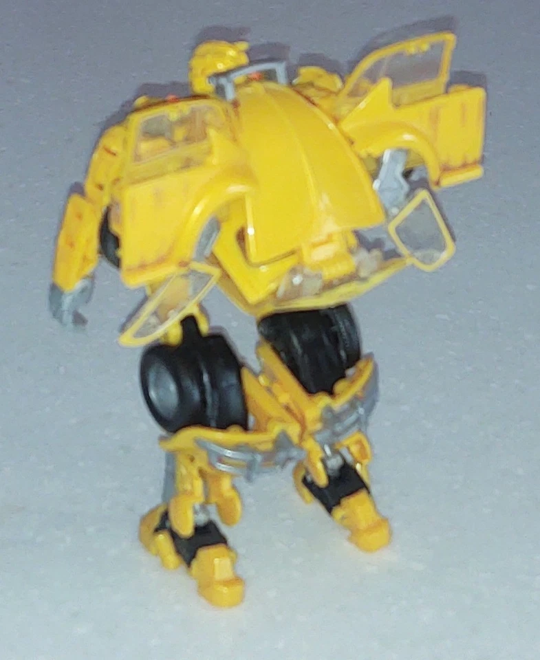Transformers Studio Series Rusty BUMBLEBEE Deluxe SS-EX Figure 1967 VW - Image 4 of 4