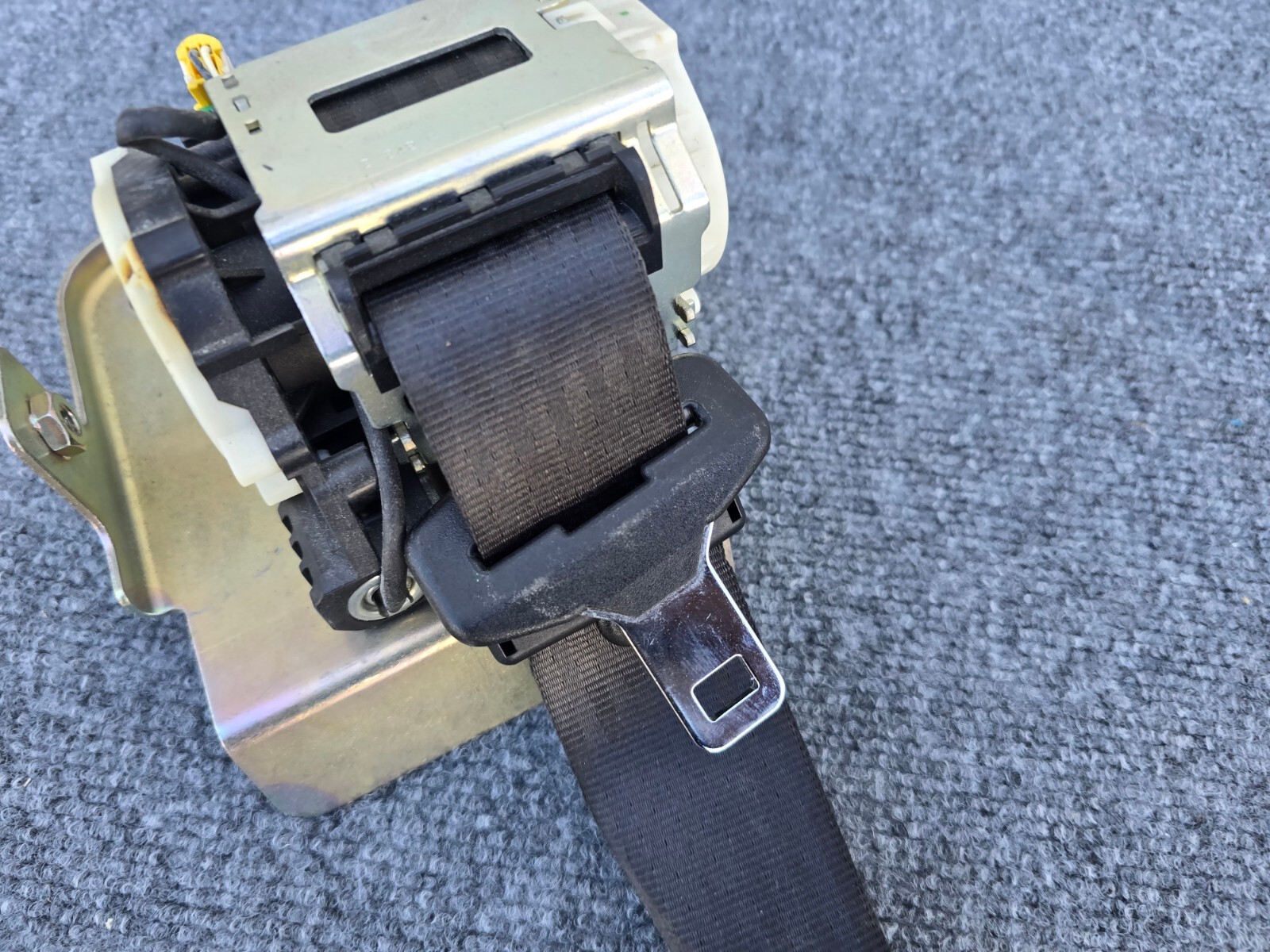 FRONT LEFT SEAT BELT BLACK OEM 119K 08-19 MASERATI GRANTURISMO