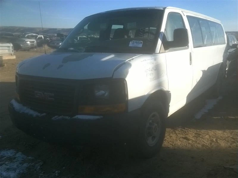 Used Right Rear Cargo Door Assembly Back fits: 2007 Gmc Savana 3500 van w/window — 第 2/4 张图片