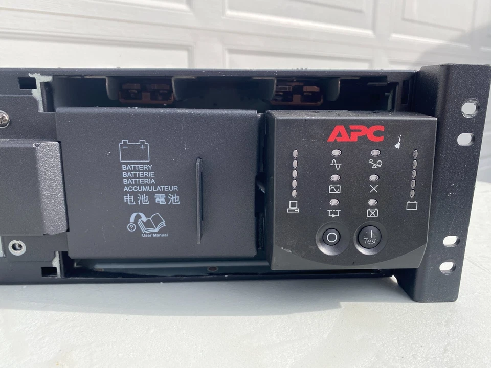 APC SURTD3000RMXLT3U Smart-UPS 3000VA 2100W 208V SURTD3000XLT NO BATTERIES READ - Image 2 of 4