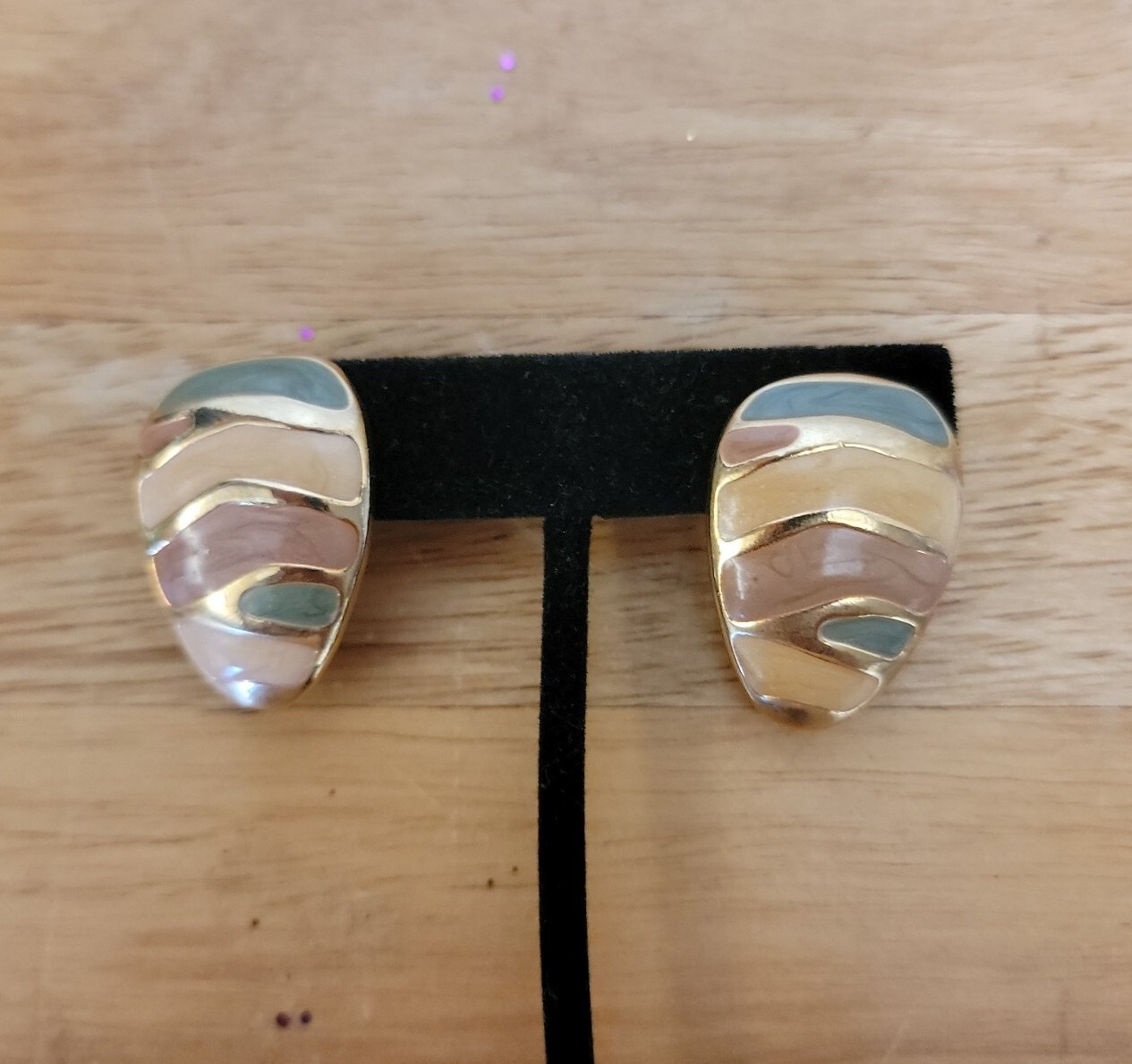 Picture 1 of 4