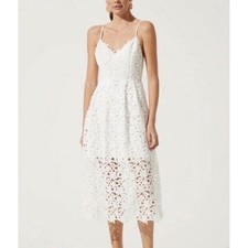 ASTR The Label White Lace Floral Midi Dress Scalloped V-Neck Size M