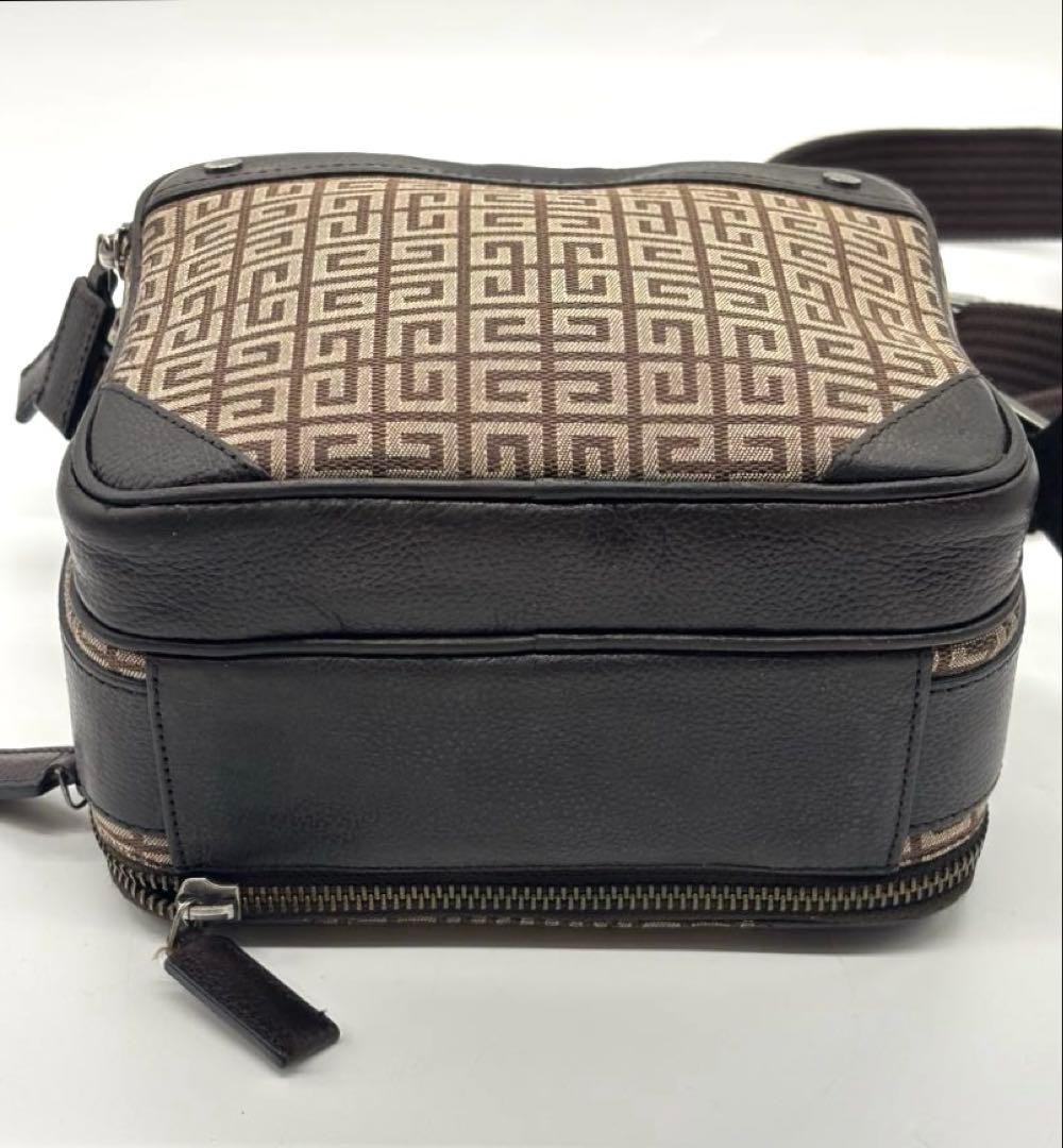 Givenchy shoulder bag Monogram canvas and leather brown thumbnail 5