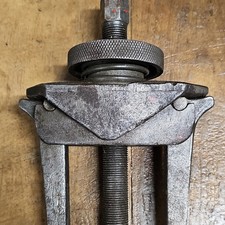 Blue-Point CG270 2-Jaw Puller Sold by Snap-on Tools. Made In USA