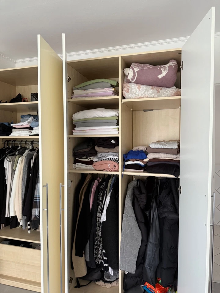 Kleideschrank Hochglanz weiß 4 Türig ca. 200x200cm - Bild 3 von 4