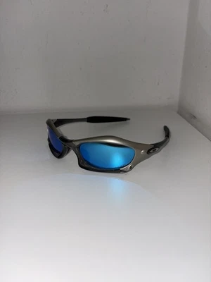 Oakley Sunglasses - Photo 1/4