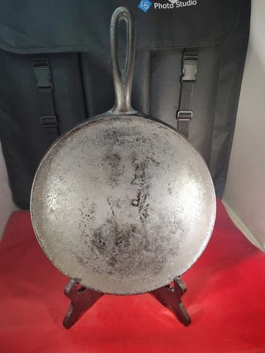 Wagner Ware Sidney O Cast Iron Round Griddle #8