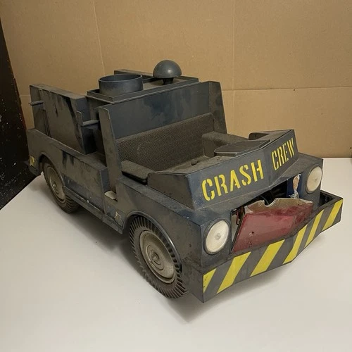 VINTAGE 1960'S HASBRO GI JOE CRASH CREW FIRE TRUCK FOR PARTS OR REPAIR