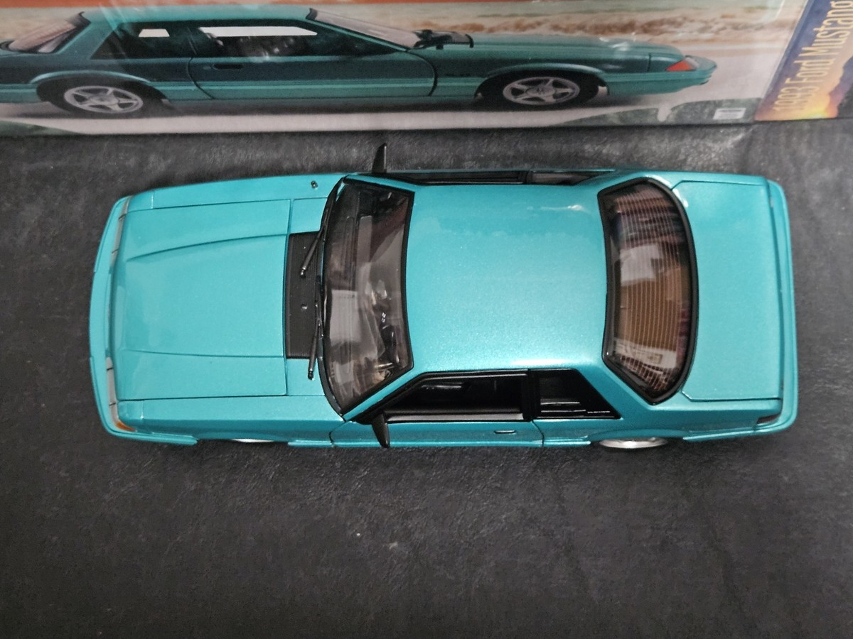 1993 FORD MUSTANG L.0 CALYPSO GREEN 1/18 DIECAST MODEL CAR BY GMP