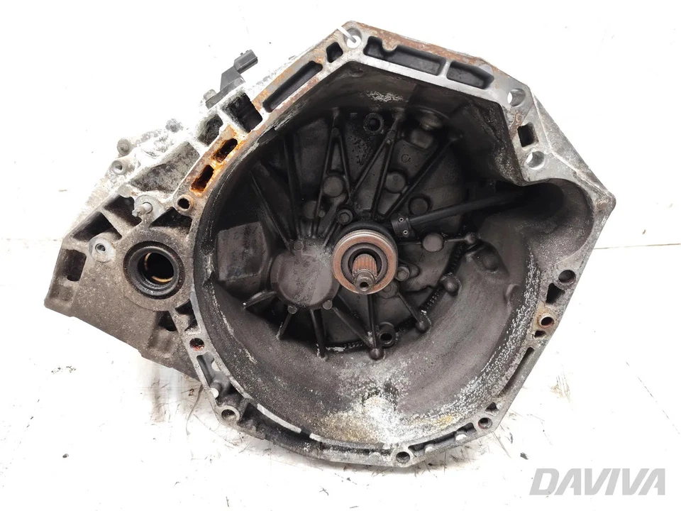 Nissan Juke Boîte de vitesses manuelle à 6 vitesses 1.5 dCi Diesel 81kW (110 HP) - Image 2 of 4