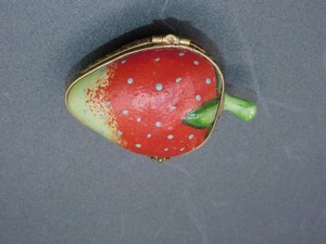 Limoges France Charmet De'ca Main Strawberry Trinket Box