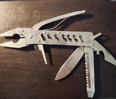 8 in 1 Multi Tool Stainless Steel Pliers Knives Saw File Screw Drivers Sheath