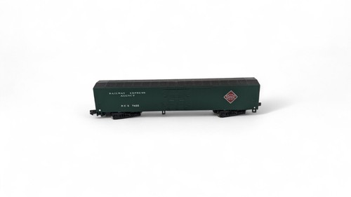 N Scale 60' MHC Railway Express Agency REA Box Car 0001-4682 REX 7431 by Con-Cor - Picture 6 of 19