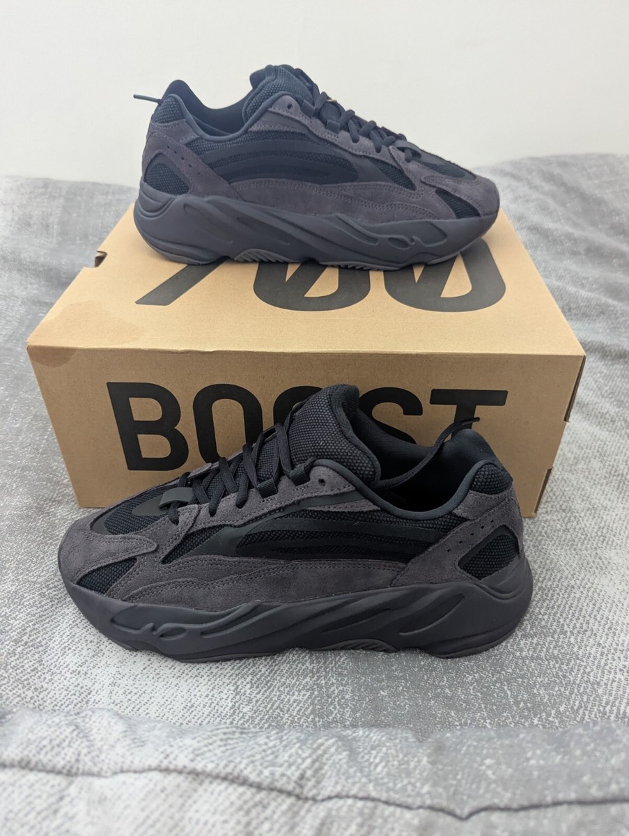 Size adidas Yeezy Boost 700 V2 Vanta UK