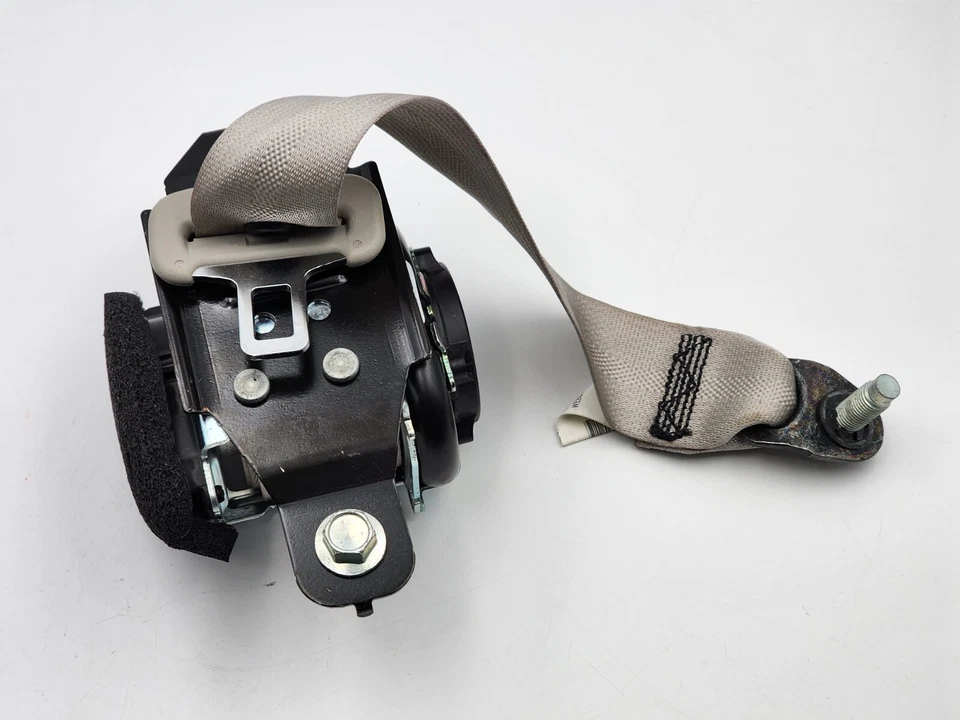 Nissan Altima 2019-2022 retractor de cinturón de seguridad trasero izquierdo o derecho gris OEM Foto 2 de 4