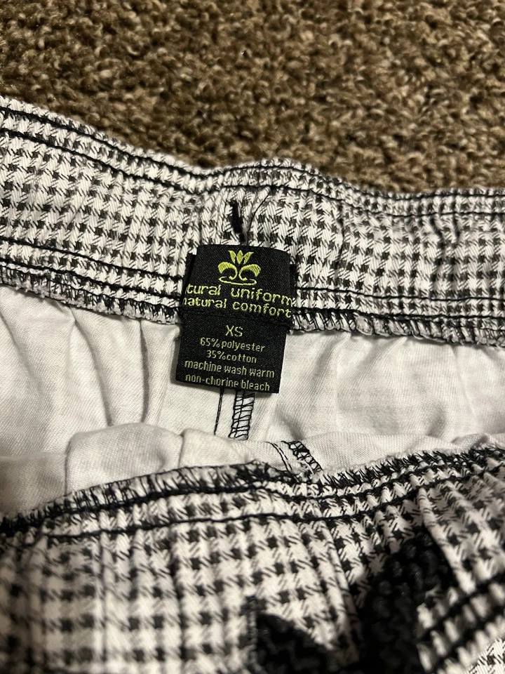 3 Pairs Natural Uniforms Unisex 6 Pocket Chef’s Pants, Black And White XS - Image 3 of 4