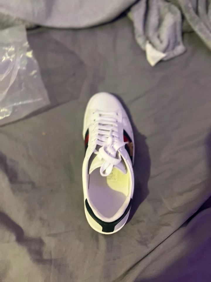 Gucci Shoes men size 9 perfect condition bought in Rome Italy price negotiable  - image 3 of 4