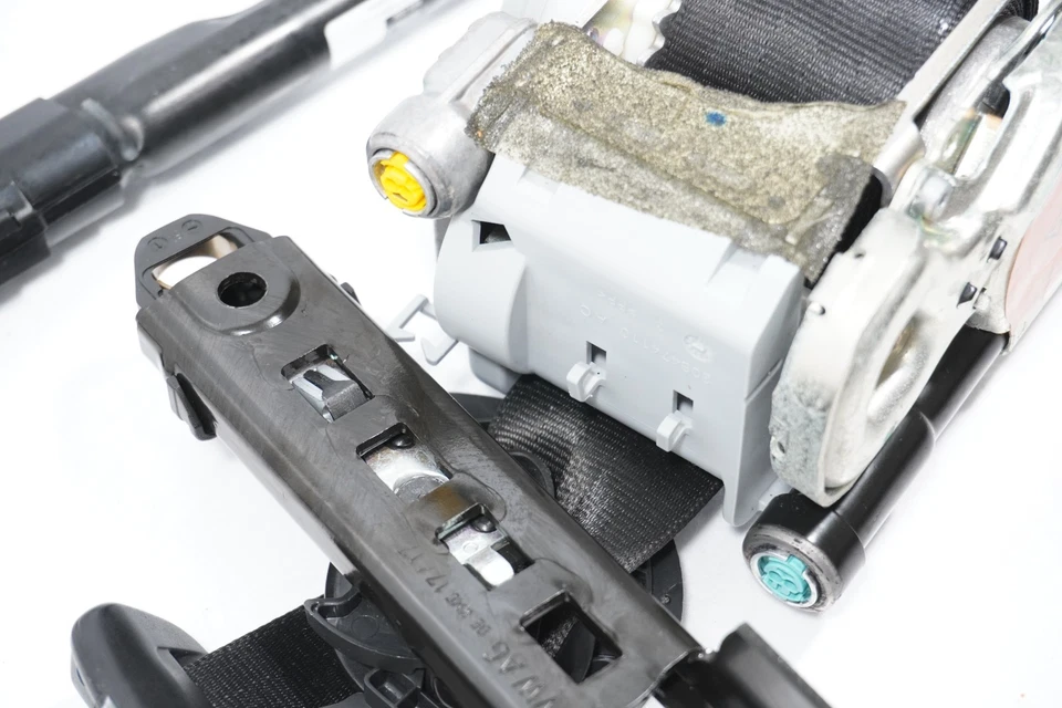 15-18 AUDI Q3 RETRACTOR CINTURÓN SEGURIDAD PASAJERO DELANTERO DERECHO Foto 3 de 4