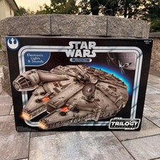 Star Wars Original Trilogy Collection Millennium Falcon 2004 Hasbro 85234 Boxed