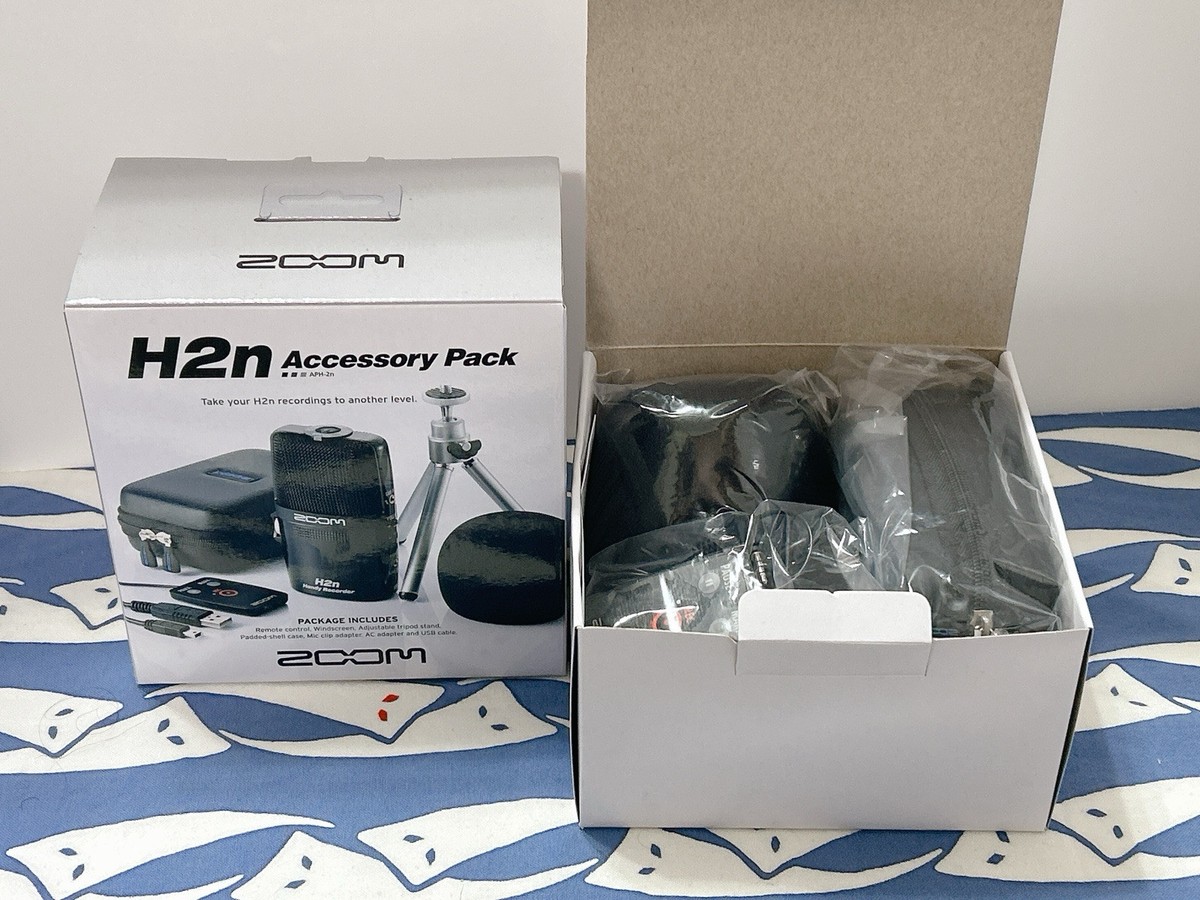 Zoom H2n Accessory Pack APH-2n Open Box Full Set Tripod