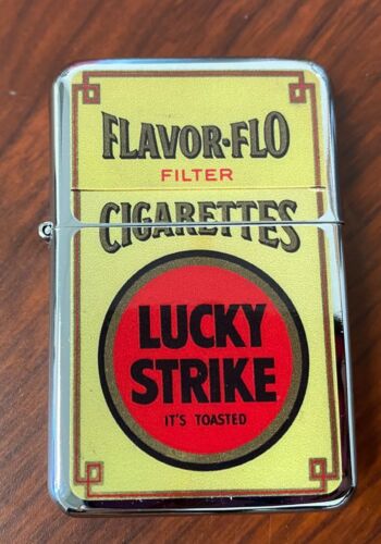 Lucky Strike Oil Lighter Vintage Cigarette Smoking Ad Classic Logo D60 - Afbeelding 1 van 3