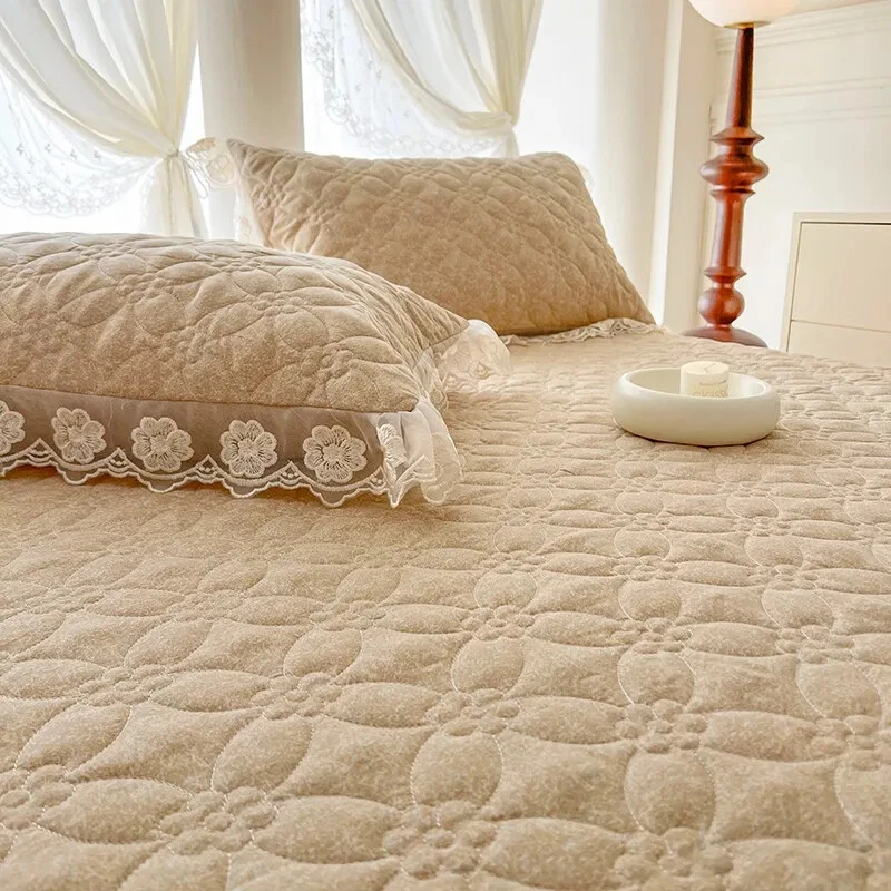 Chic Lace Floral Bedskirt Quilted Princess Ruffle Bedskirt Set with Pillowcases - Image 3 of 4