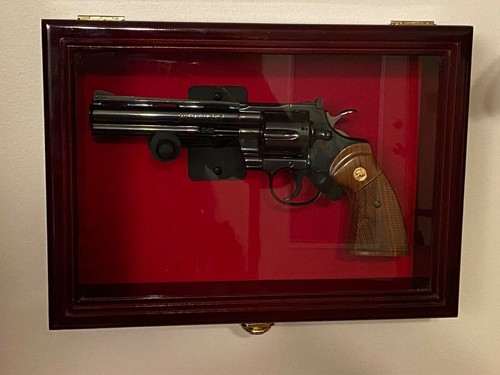 Gun Display Case Cherry Handgun Colt Pistol Revolver Lock Holder Wood Shadow Box - Picture 9 of 11