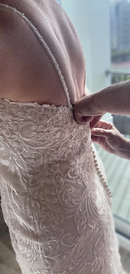 Vestido de novia Rebecca Ingram marfil sobre rubor suave (talla 12) Foto 3 de 4