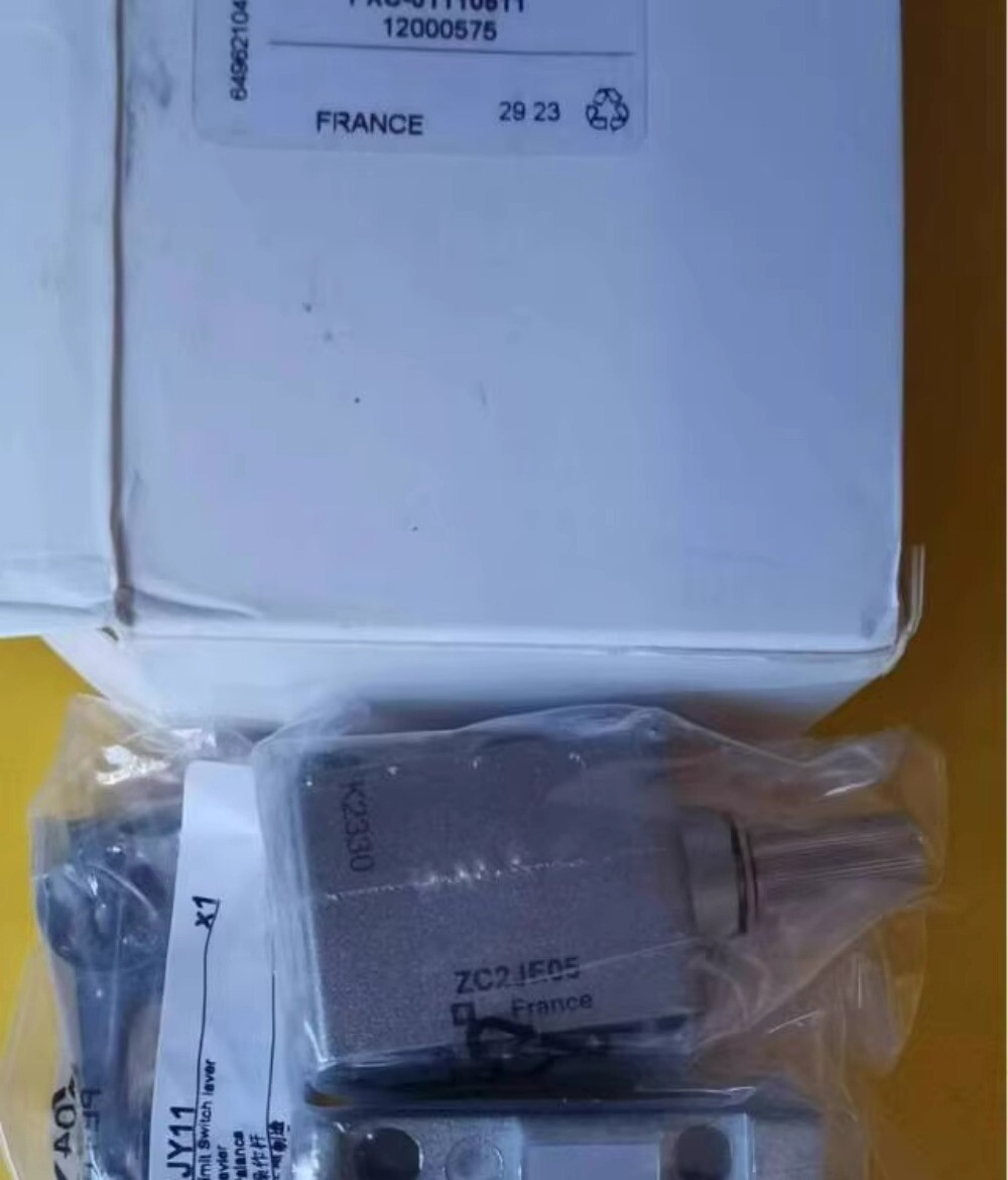 1pcs Parker PXC-J1110511 Solenoid Valve