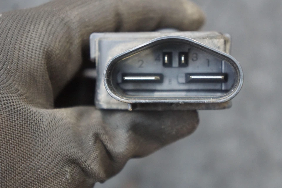 Motor Eléctrico Radiador Ventilador Motor OEM 8686162 BMW 750i XDrive G12 2021 Foto 2 de 4