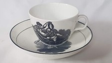 CHARMANTE ENGLISCHE FLEDERMAUSDRUCK TASSE & UNTERTASSE SCHALE, MYTHOLOGISCHES THEMA C ANFANG 19. JH.