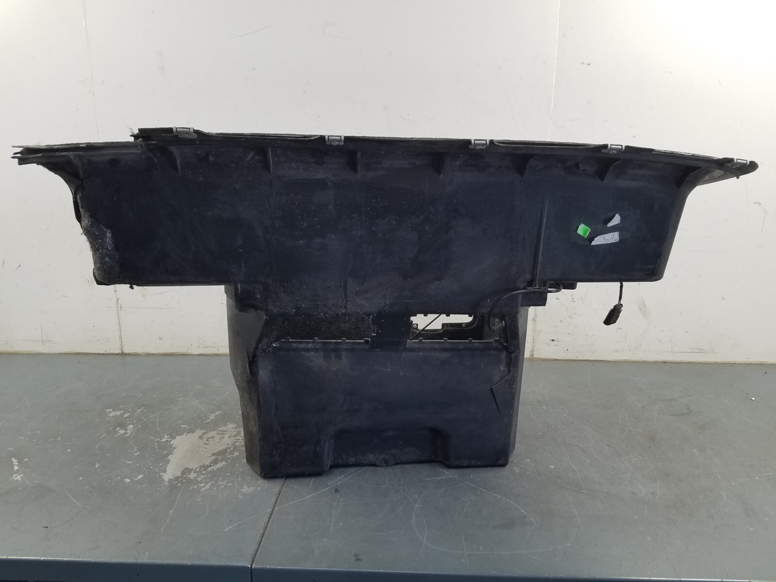 2011 Audi R8 Spyder V10 Front Trunk Tub Assembly - ** #0472 J7