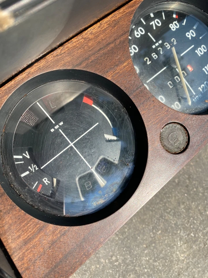 Cuadro de instrumentos velocímetro BMW 2002tii Tii E10 Foto 3 de 4