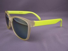 Yellow style sunglasses mirrored colored lens frosted frame classic