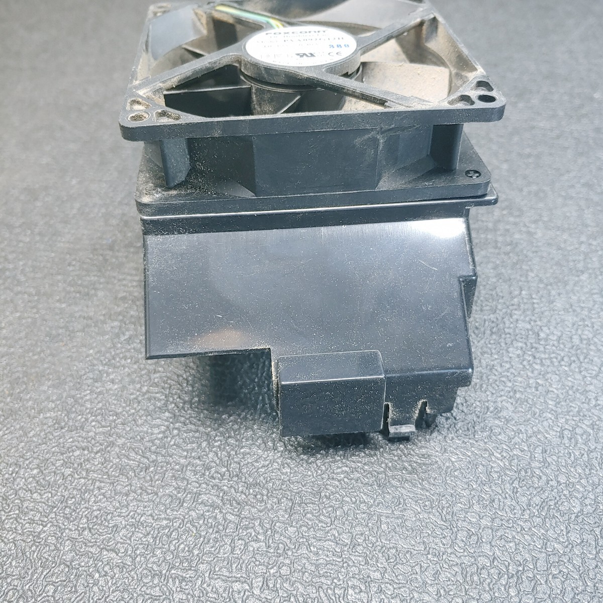 HP Case Fan PVA092G12H 92x92mm 4-Pin Z230 6200/6300/8200 HP Case Fan PVA092G12H 92x92mm 4-Pin Z230 6200/6300/8200