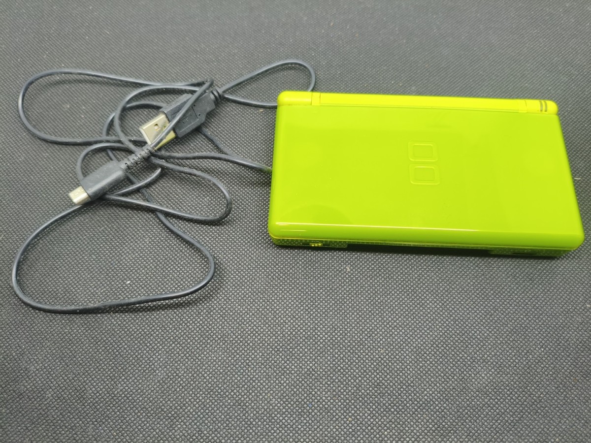 Nintendo DS Lite Lime Green Handheld Console, W/ Charger. Tested