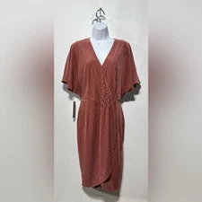 ANTHROPOLOGIE SUNDAY IN BROOKLYN Pink Rose Velvet Faux Wrap Dress Size M NWT