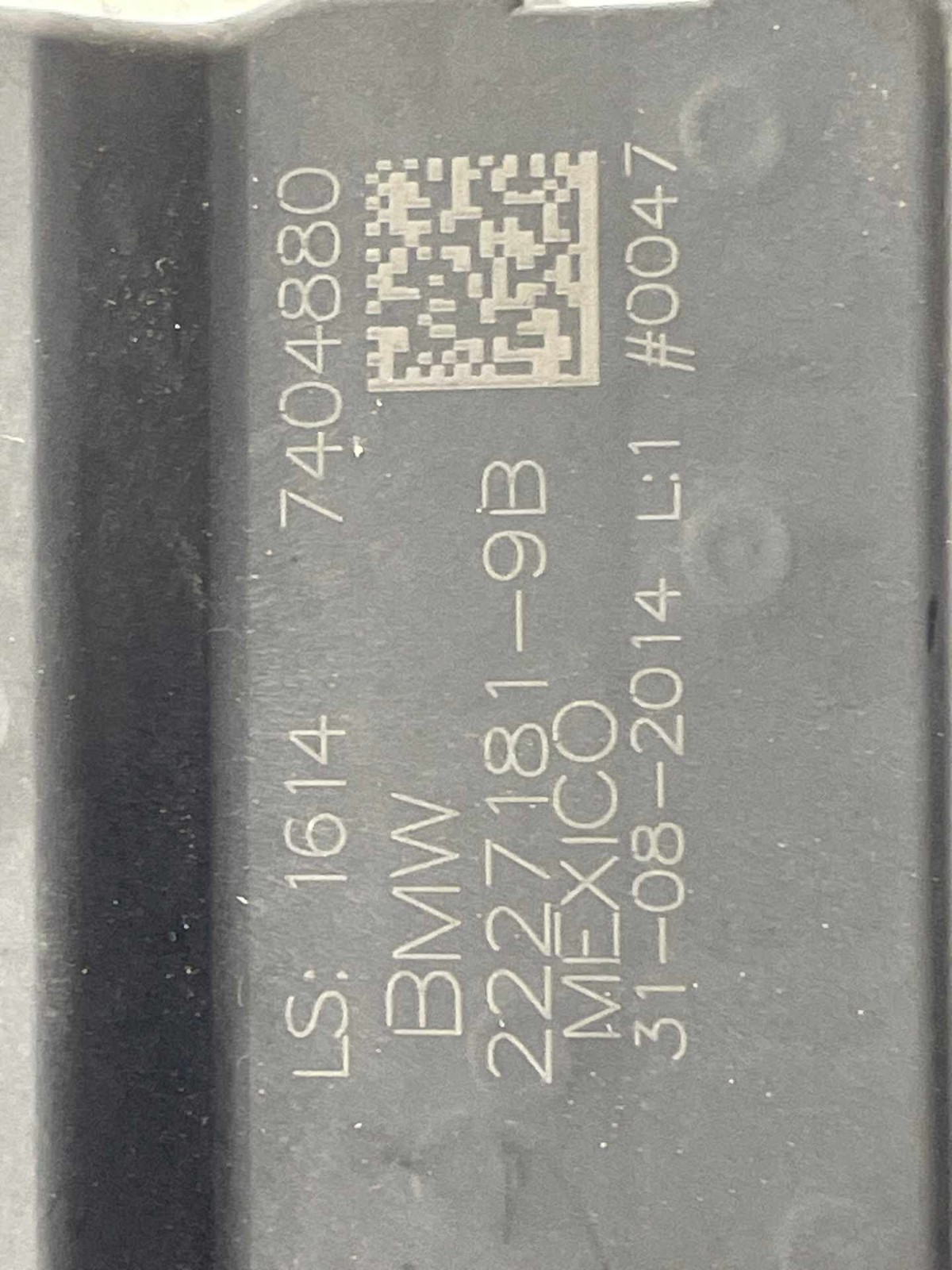 BMW i8 2020-2021 Left Inner Fuel pump control module