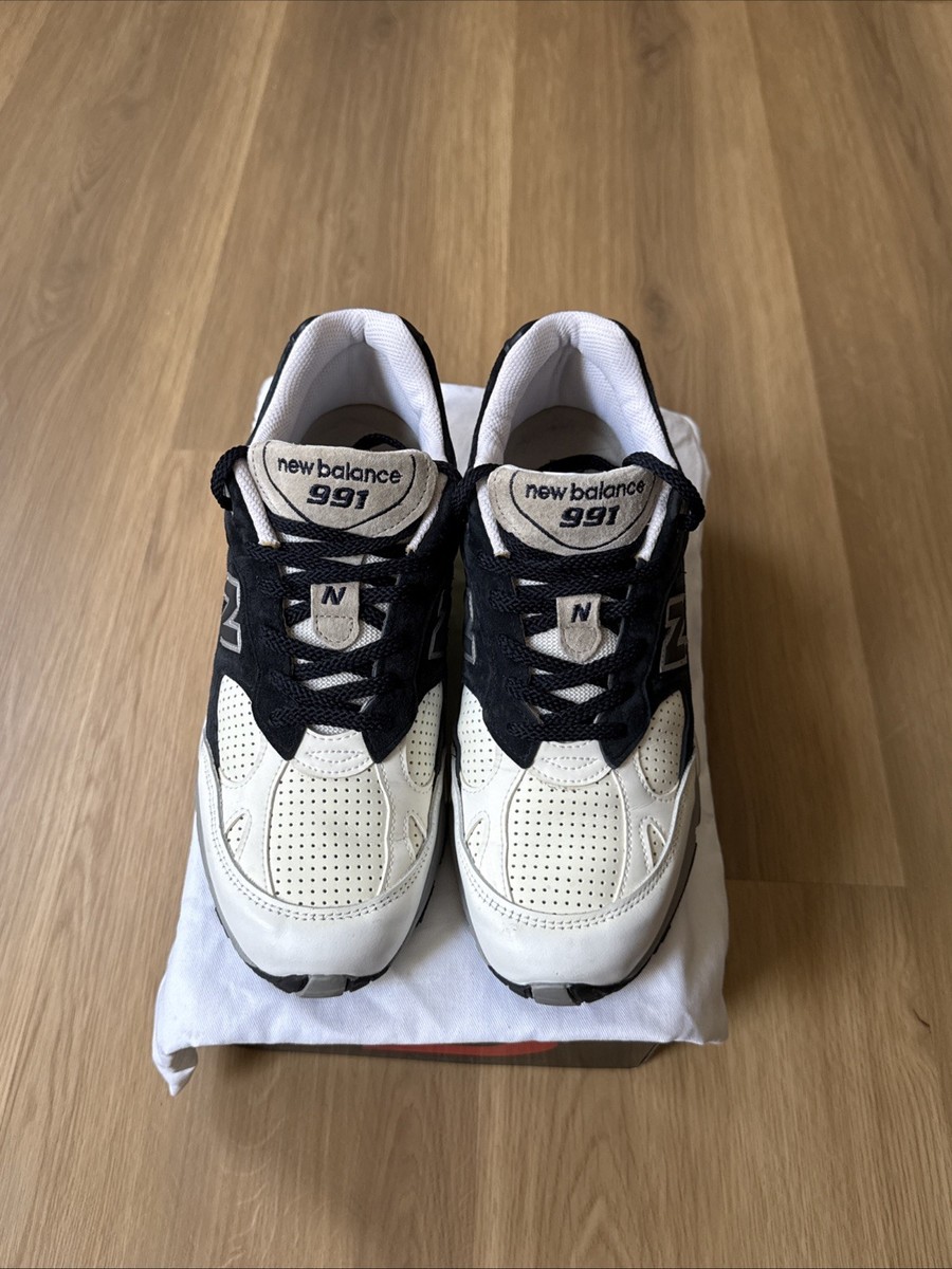 Size 9.5 - New Balance Sneakersnstuff x 991 Made in England
