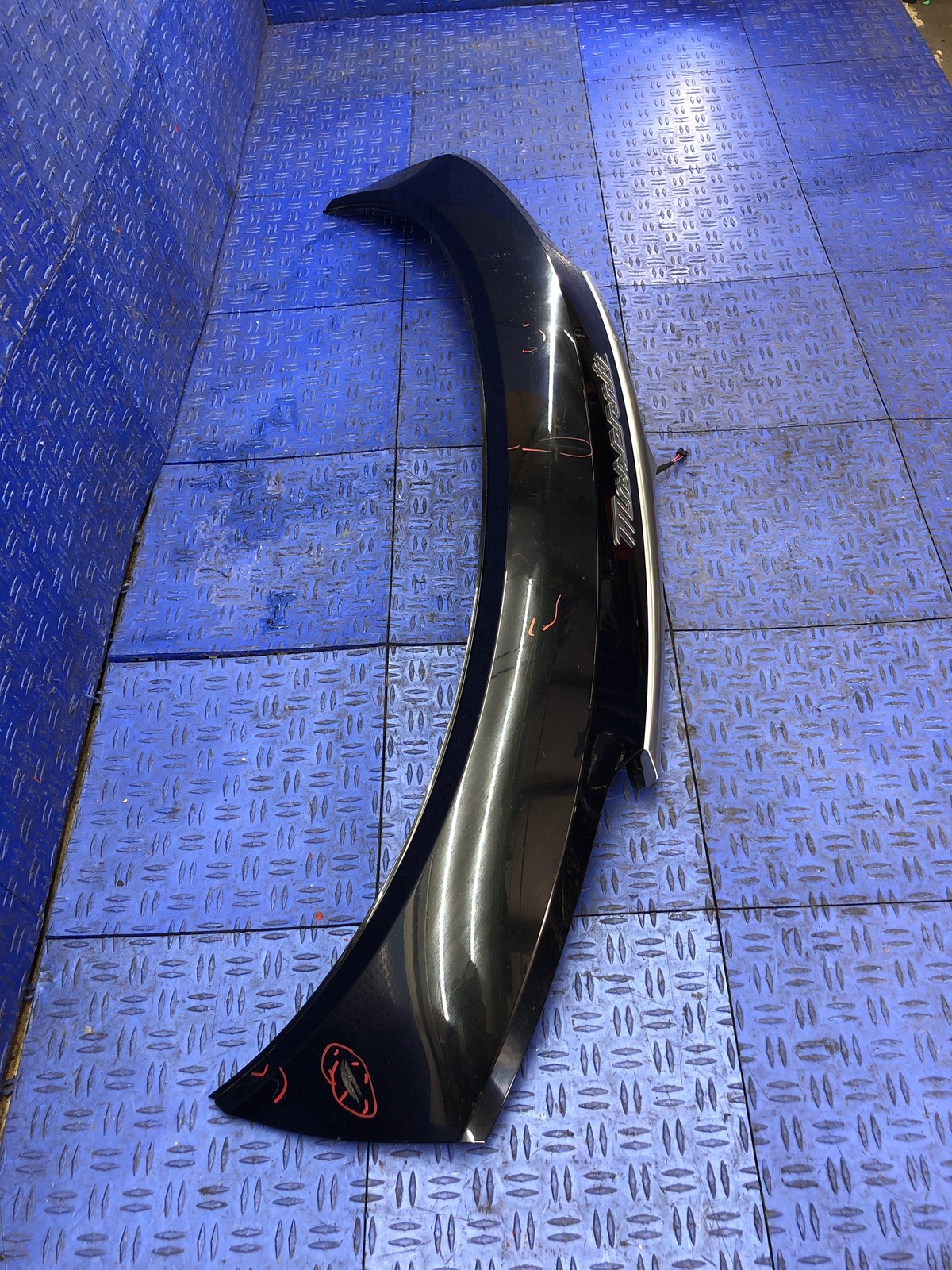 2023 MASERATI GRECALE REAR TRUNK SPOILER TRIM PANEL COVER 670274066 (408)
