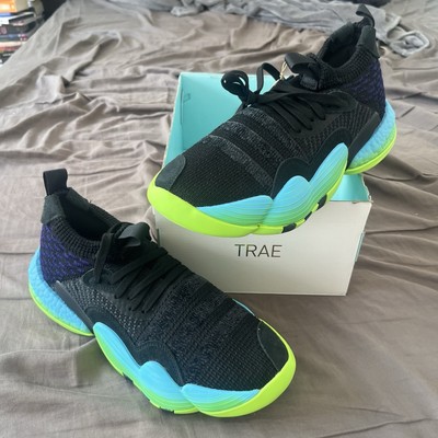 Adidas Trae Young 2  Traetlien  Men's Size 8.5 *BRAND NEW W/ Box*