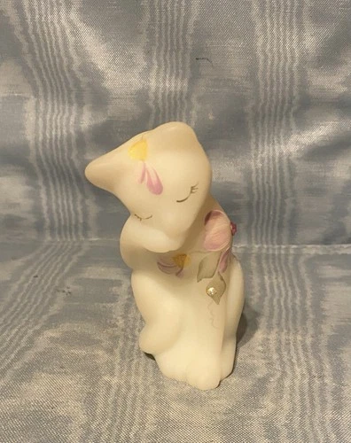 Vintage Rare Fenton White Satin Hand Painted  / Jewel Cat Figurine      USA