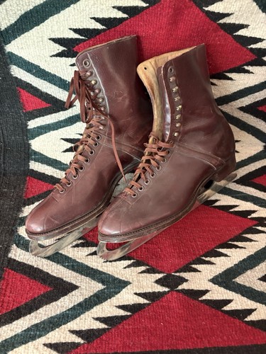 ANTIQUE VINTAGE SOLIDUS ICE SKATING BOOTS SKATES GERMANY
