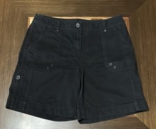 Jones New York womens black shorts size 10 front pockets.
