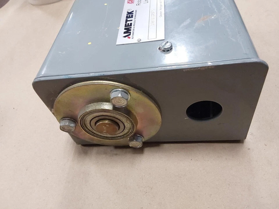 INTERRUPTOR LÍMITE LEVA GIRATORIA AMETEK GEMCO 1980103RSPX E110 Foto 3 de 3