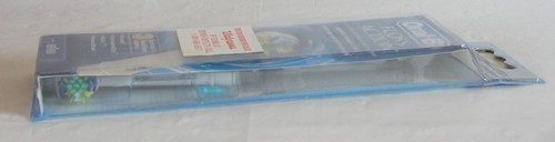 Oral B Braun Floss Action Replacement Heads Package of 3 - Picture 3 of 6