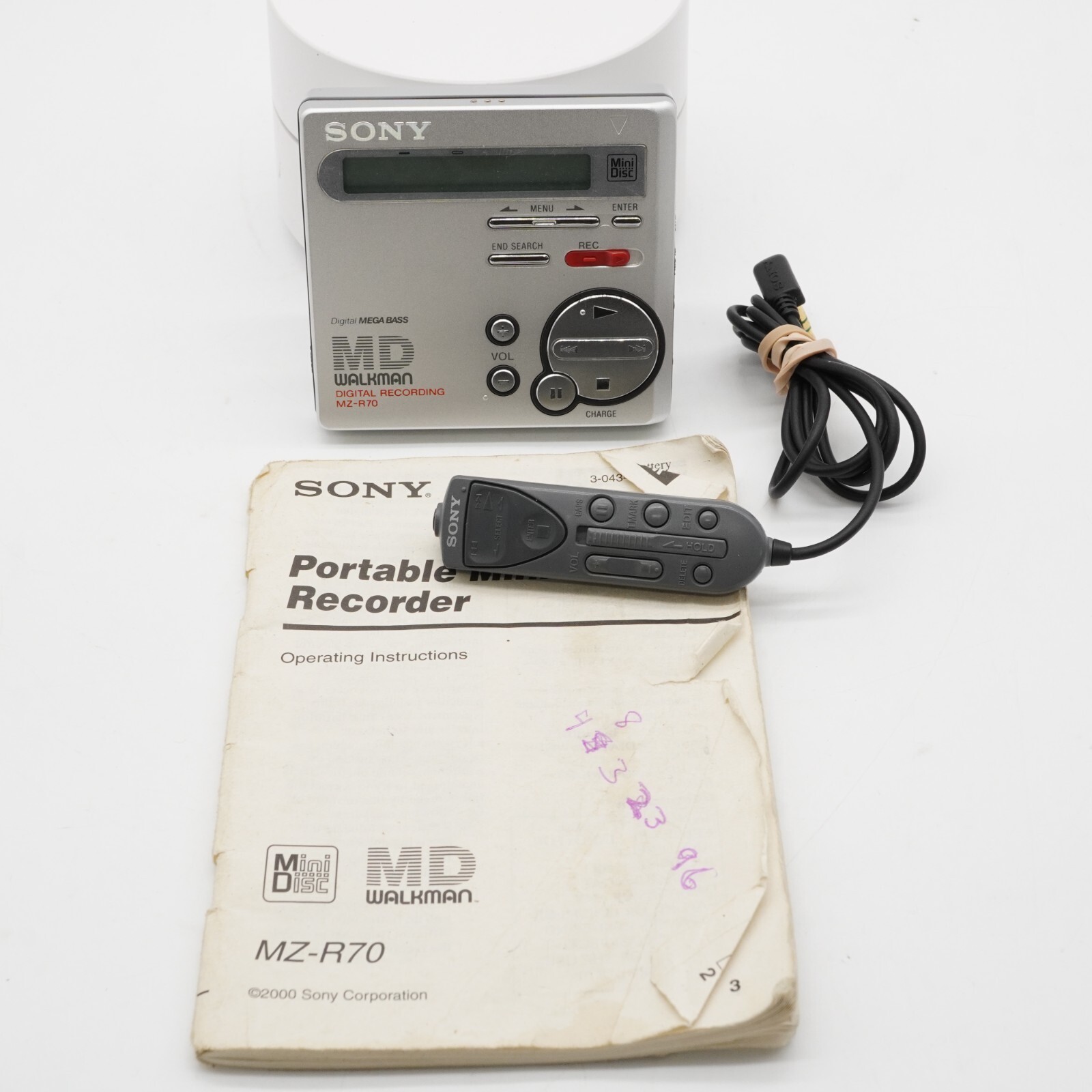 SONY MZR70 Digital MD Walkman Digital Recording W/remote In Working