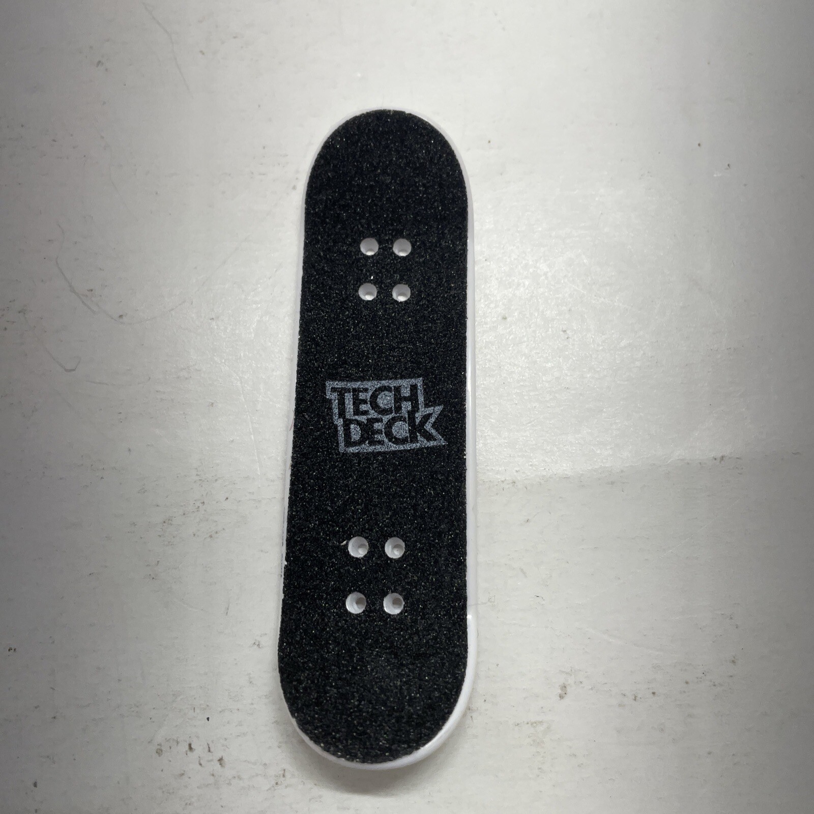 Tech Deck - Habitat - Fingerboard - Mark Suciu